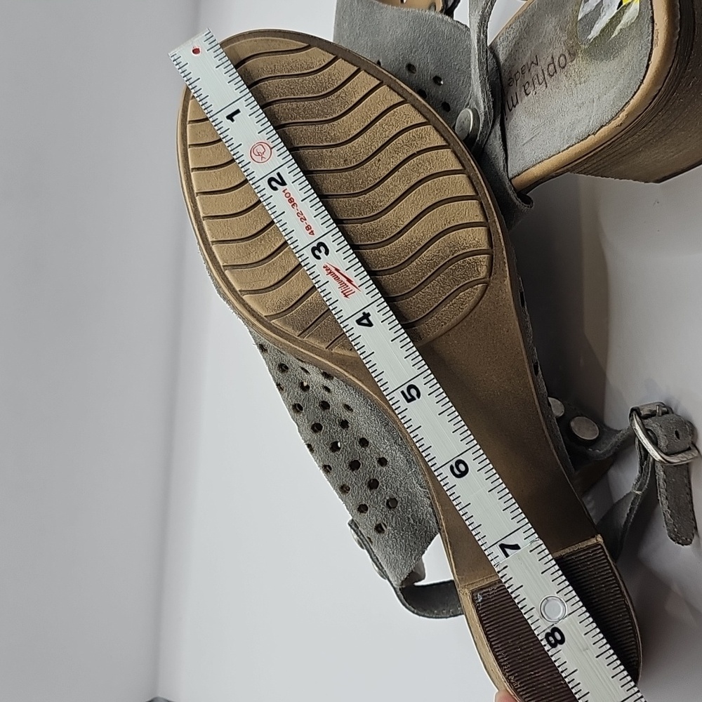 Sophia Milano Grey Perforated Suede Sling Back Sandal Heels Size 8 - Picture 8 of 8